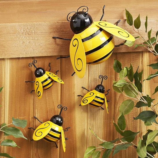 decoration de jardin bourdons grimpe